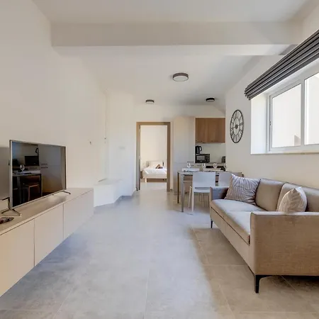 Appartamento Modern Maisonette In A Location San Ġwann