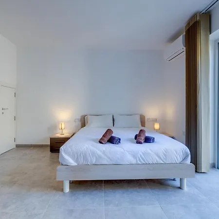 Modern Maisonette In A Location Appartamento *