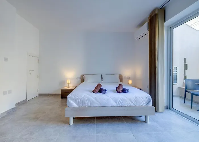 Modern Maisonette In A Location Daire *