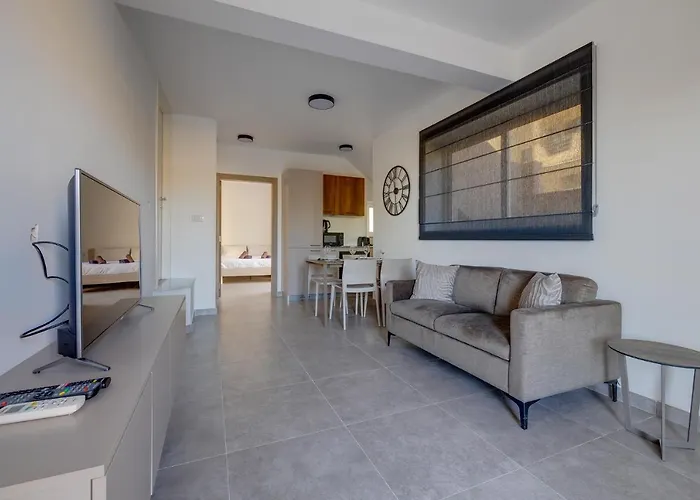 Modern Maisonette In A Location