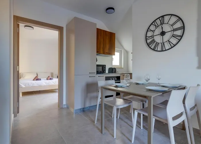 Modern Maisonette In A Location *